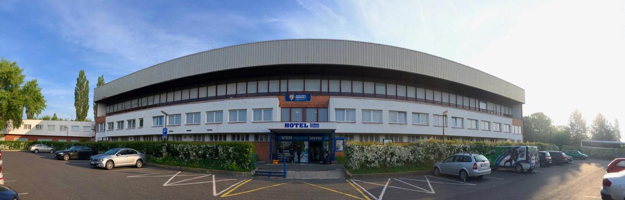 Hotel Zimni Stadion Slany Exterior photo